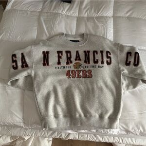 Abercrombie & Fitch Light Gray NFL Crewneck 49ers
